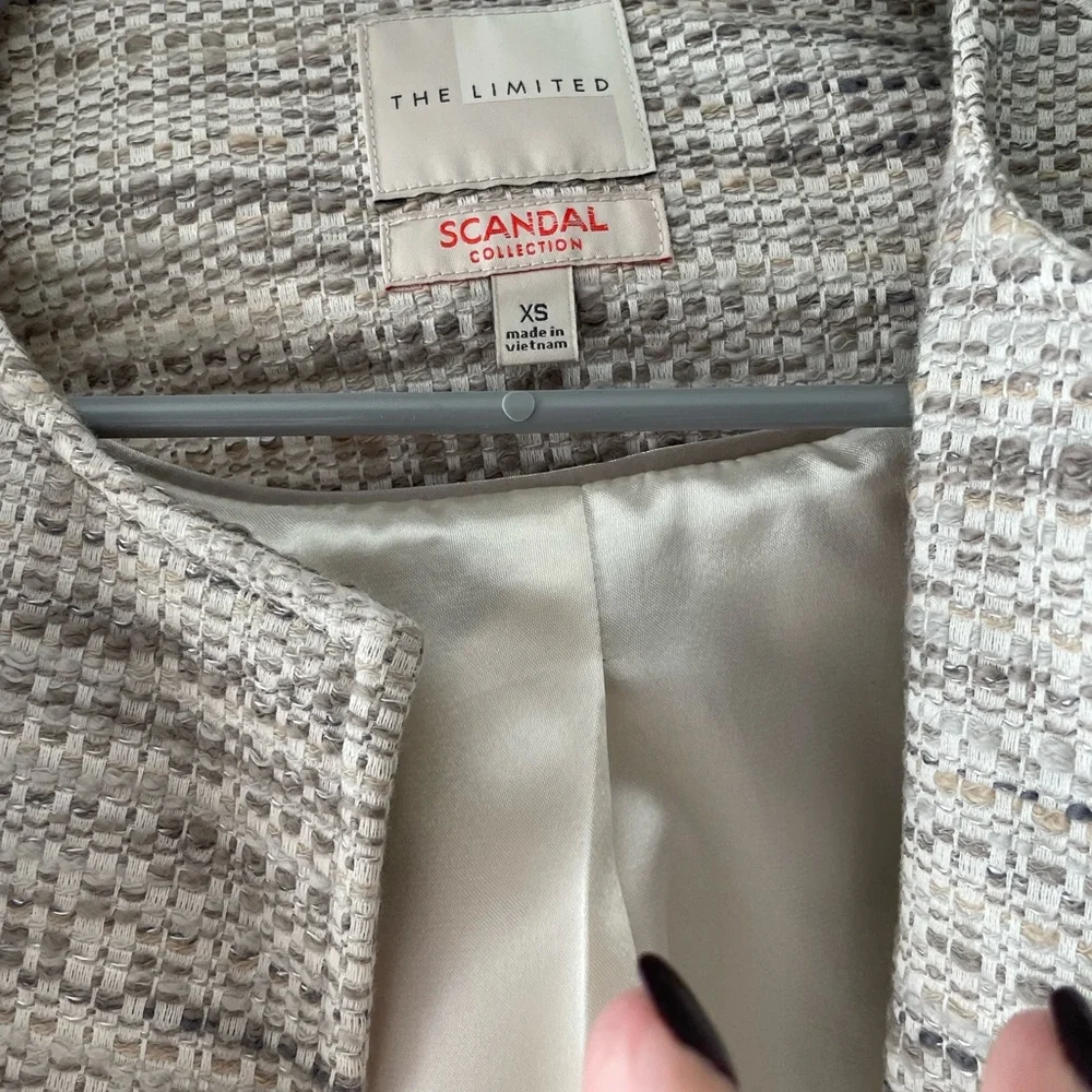 Never worn - Picture 2 of 2